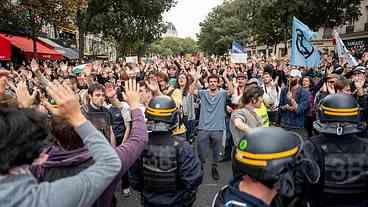 França estuda bloqueio de redes sociais diante de novos...