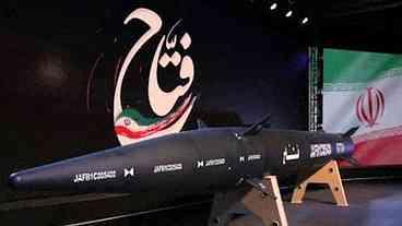 Irã apresenta primeiro míssil balístico hipersônico