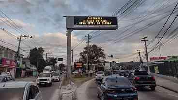 CET-Rio instala novos painéis de mensagens variáveis 