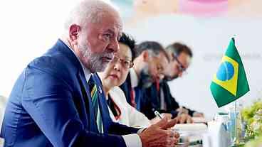 Lula cumpre agenda apertada, antes de se submeter a cirurgia no quadril