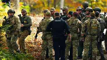 Atirador que matou 18 pessoas nos Estados Unidos é encontrado morto