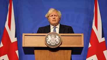 Johnson diz que não renunciará após saída de ministros