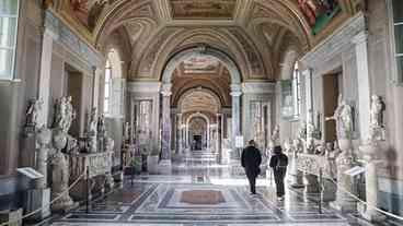 Vaticano mantém exigência de máscaras e certificado sanitário