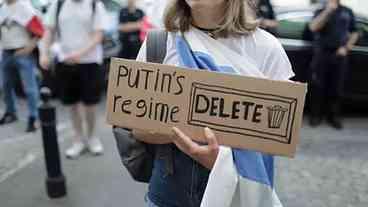 Polônia e Bálticos vão restringir entrada de russos