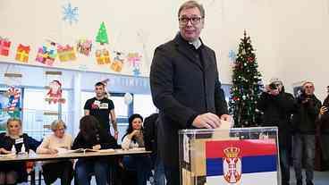 Eleição da Sérvia amplia poder de governo populista de direita