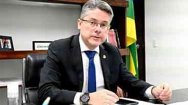 Senador é obrigado a devolver recurso recebido pela cota das minorias