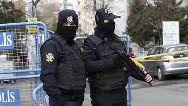 Turquia detém 304 pessoas por suspeita de ligação com o EI