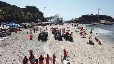 Comlurb dá início, no Arpoador, à Operação Praia Limpa