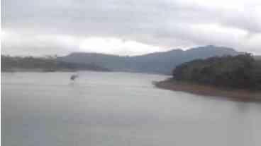 Helicóptero com quatro pessoas  cai em Capitólio, Minas Gerais