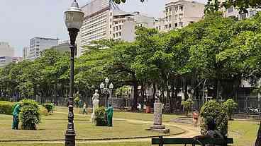 Fundação Parques e Jardins inicia intervenções para revitalização da Praça Paris