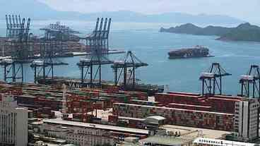 Colapso de portos chineses devido à covid-19 ameaça comércio mundial