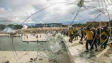 Condenadas pelos atos golpistas tentam fugir para o Uruguai