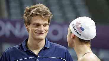 Ex-nadador francês admite que teve relação sexual com menor