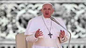 Francisco critica quem faz cirurgias em busca da 'eterna juventude'