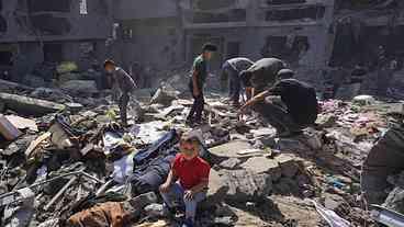 Novos ataques a campo de refugiados em Gaza deixam mortos