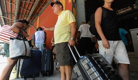 901457-transatlanticos_turistas_rj_0530.jpg