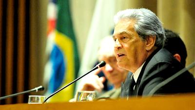 bandeira-de-mello.jpg