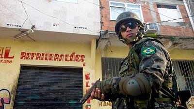 favela-mare.jpg