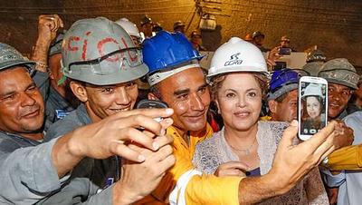 dilma-selfie.jpg