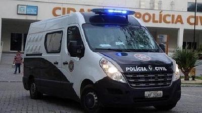 policiario-4.jpg