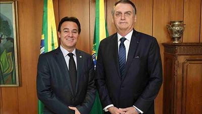 Adilson-Barroso-e-jair-bolsonaro-foto-marcos-correa-pr-1024x679-1.jpg