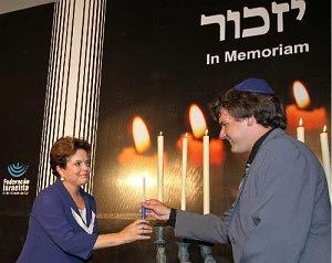dilmaholocausto-300x238.jpg