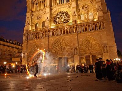 fire-performance-paris_32518_990x742-e1300109293703.jpg
