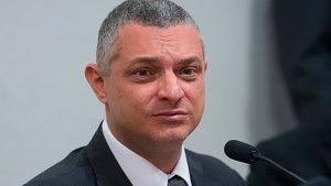 Leonardo-Siade-Manzan-carf-ABr-300x169.jpg
