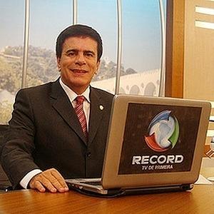 o-apresentador-wagner-montes-2011-1298993455269_300x300.jpg