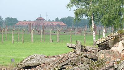 auschwitz.jpg