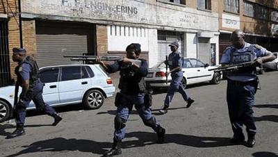 policiaafrica.jpg