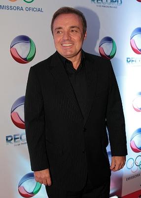 27mar2012-gugu-liberato-na-record-1391169688696_300x420.jpg