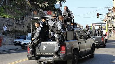 policiacomplexotireoteio.jpg
