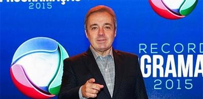 5fev2015-com-novo-programa-na-record-gugu-liberato-posa-durante-a-apresentacao-da-programacao-2015-da-emissora-em-sao-paulo-1438004242865_615x300.jpg