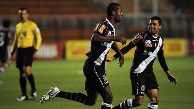 dede-celebra-gol-do-vasco-contra-o-palmeiras-pela-35-rodada-do-campeonato-brasileiro-1321491239877_1920x1080.jpg