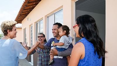 dilma-minha-casa-minha-vida.jpg
