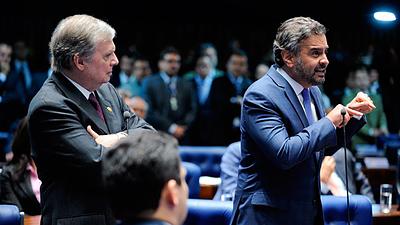 aecio-asenado.jpg