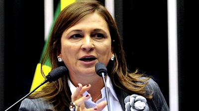 katia_abreu_dem_senado_02_062009.jpg