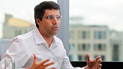 esteves.jpg