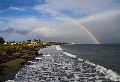 Rainbows-Over-Point-Wilson-EUA-Flickr-Bev-and-Steve.jpg