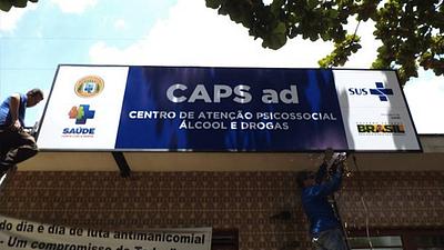 caps.jpg