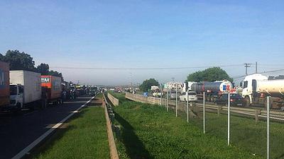 greve-caminhoneiros-FotosPublicas.jpg