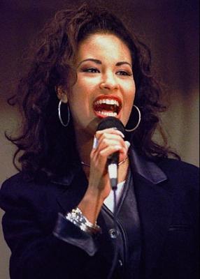 selena.jpg