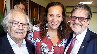 esquivel-nobel.jpg