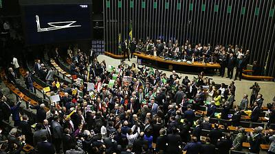 camara-deputados-abr-1024x576.jpg