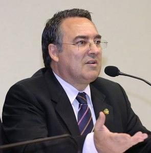 raimundocolombo-295x300.jpg