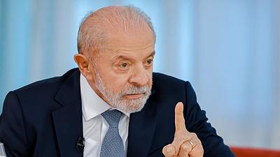 lula-aponta.jpg