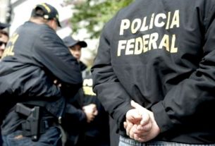 Policiais federais fazem a escolta do presidente eleito, Jair Bolsonaro