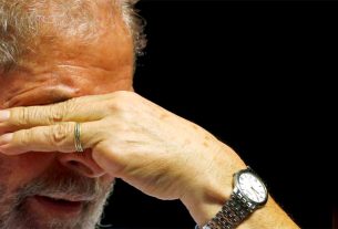"O que eu posso fazer é ficar aqui e chorar", disse o ex-presidente Lula, diante da trapalhada jurídica que o impediu de se despedir do irmão Vavá