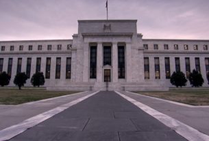O chairman do Fed, Jerome Powell, disse que os recentes cortes na taxa representaram um “ajuste de meio de ciclo” na política projetada para sustentar a expansão norte-americana